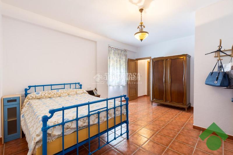 Foto 061b103c-5adf-4e43-a374-11be787fcc11. Haus mit heizung parking in Loja