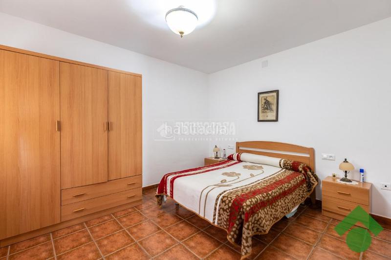 Foto 2bab6dbb-b19f-4880-ab37-f3439e57bb83. Haus mit heizung parking in Loja