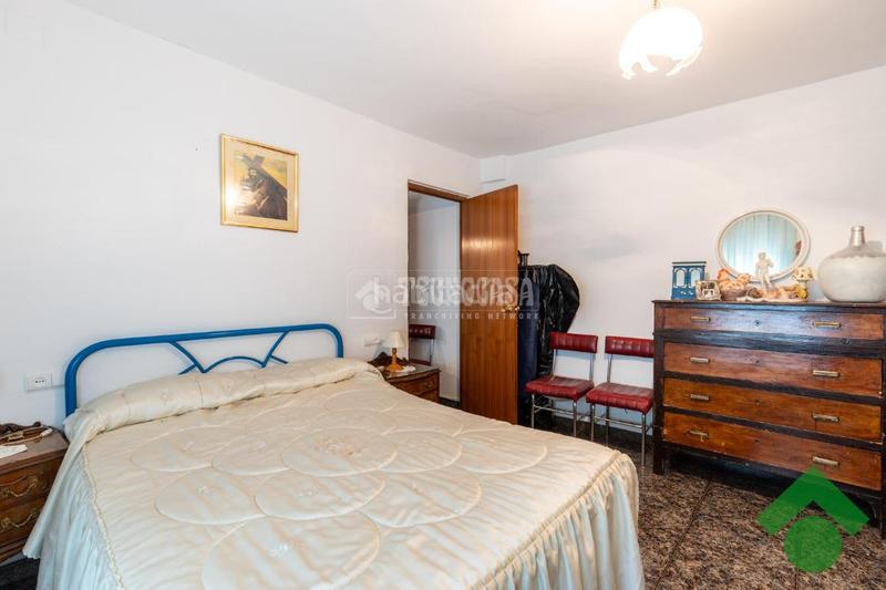 Foto 3f92fdde-37d4-42cd-ba9b-0c253efc153e. Haus mit heizung parking in Loja