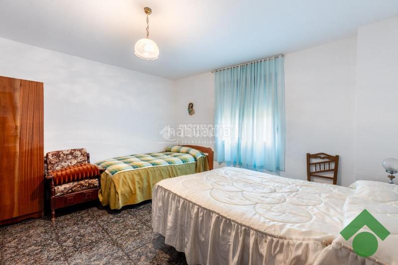 Foto 614053cd-5ecd-43f3-99cf-0c8cd784722a. Haus mit heizung parking in Loja