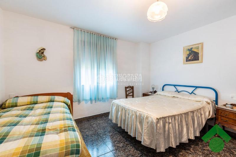 Foto 67c0428b-f947-4f4d-ad37-36ab3f7a9b3f. Haus mit heizung parking in Loja