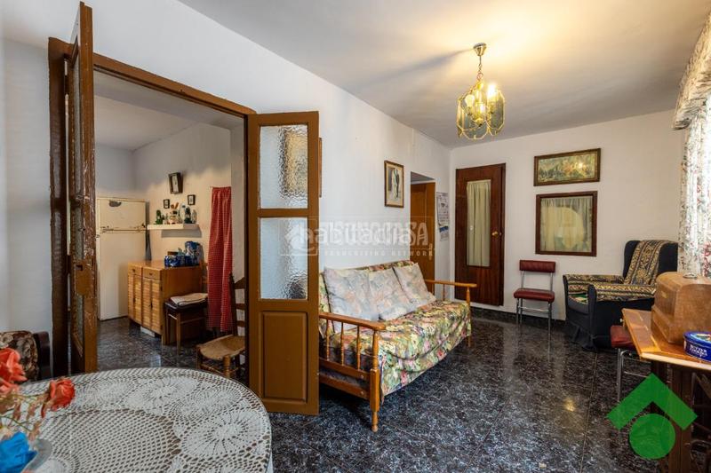 Foto 9d1c4830-0b71-4dfe-88d9-83c99d63bd7c. Haus mit heizung parking in Loja