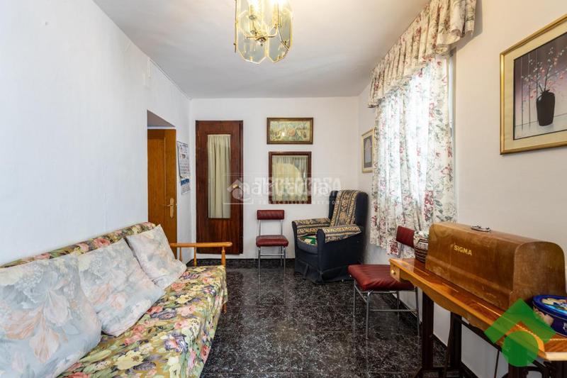 Foto f9045165-0dbc-43dc-9a2b-4ef81f444a25. Haus mit heizung parking in Loja