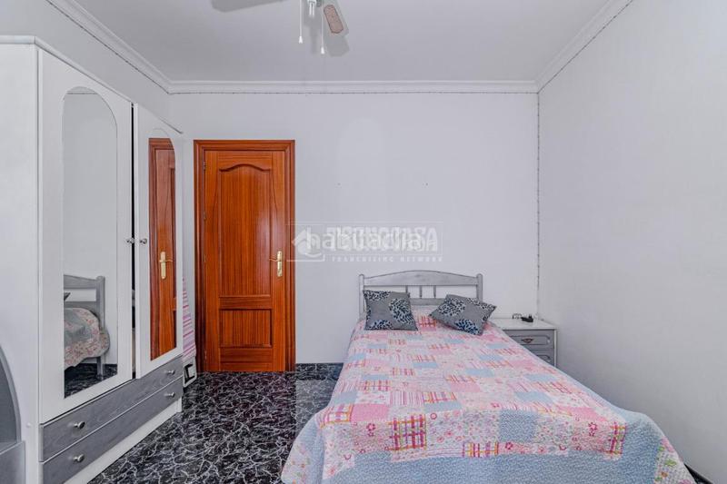 Foto 01545394-c999-4fd3-bf54-2b21f0064dab. Maison dans Huétor Tájar