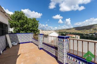 Casa aparellada a Loja. Casa en venta en loja
