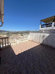 Maison jumelée à Montefrío. Casa en venta en montefrío