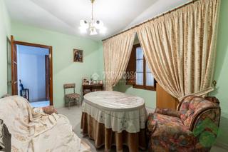 Casa aparellada a Loja. Casa en venta en loja