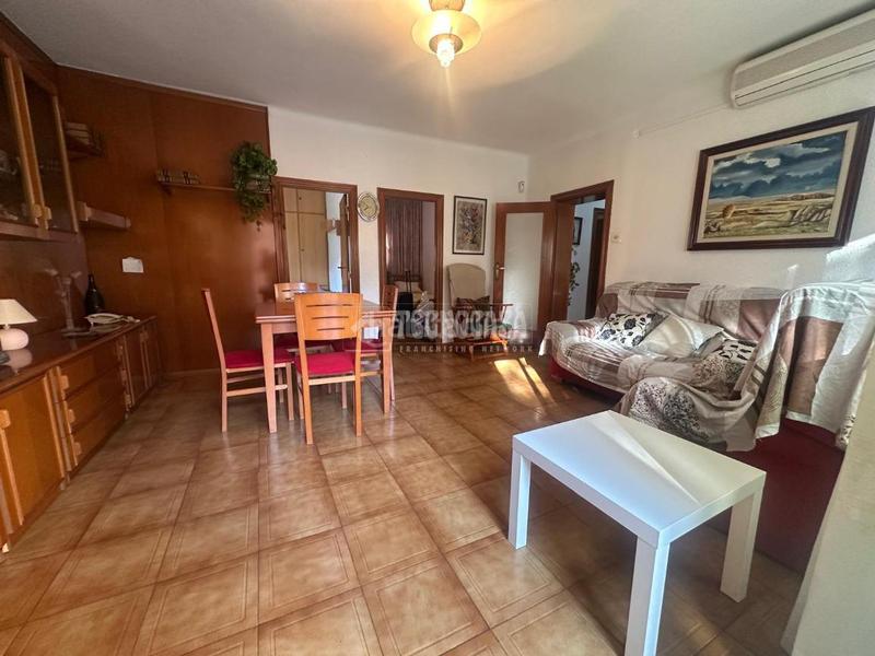 Foto 5c8e400a-82c3-4660-8d42-8bff22565755. Piso  en venta en La Marina del Port Barcelona
