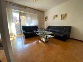 Etagenwohnung in Vinateros. Piso en venta en madrid