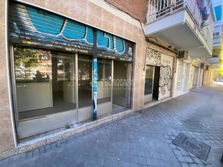 Business premise in Marroquina. Local comercial en venta en madrid