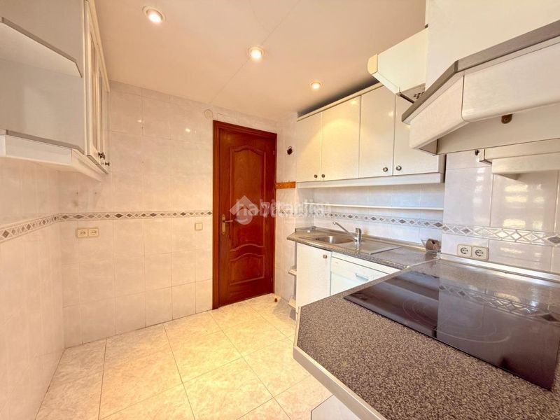 Foto a3f50633-735f-4b38-ad23-783b49ae533c. Pis amb calefacció aparcament a Vinateros Madrid