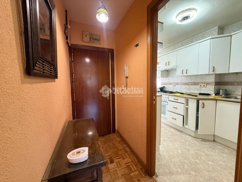 Foto 3d5b006f-f6f0-4d9d-bf90-78d927d3d533. Pis amb calefacció a Vinateros Madrid