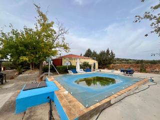 Casa en Valdepeas. Casa en venta en valdepeas