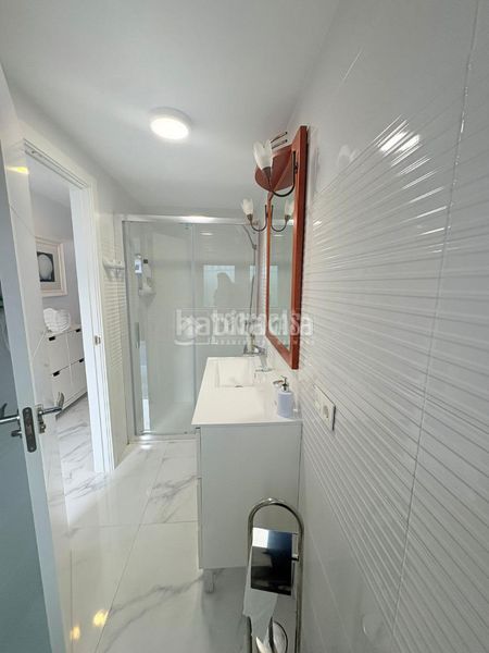 Foto f4834a08-f7d5-4e75-8509-2e9200c00f45. Casa aparellada amb aparcament a Vejer Vejer de la Frontera