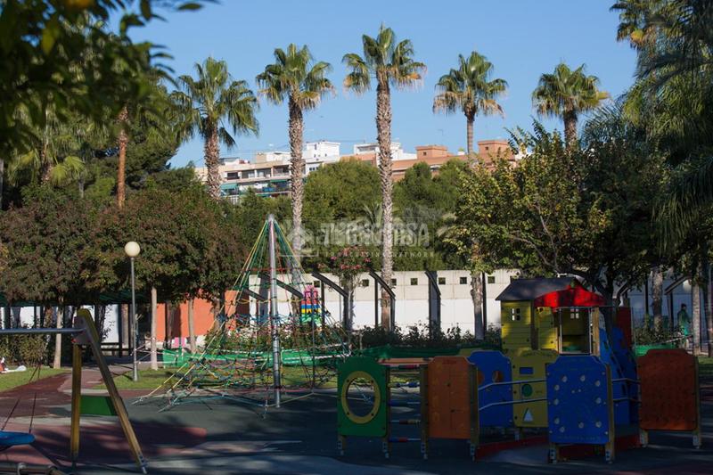 Foto 4d02a4d9-2219-4b8a-b80d-1c121befab6e. Piso  en venta en Barrio de Patraix Valencia