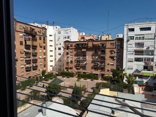 Etagenwohnung in Arrancapins. Piso en venta en valencia