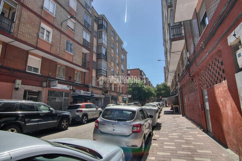 Foto a1100873-3675-4eb1-a139-95924f0fd8b6. Local comercial  en venta en Rondilla Valladolid