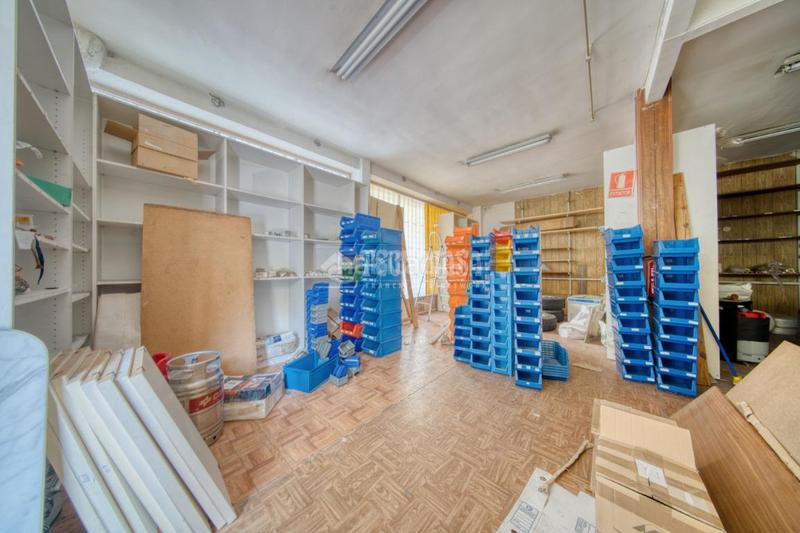 Foto 0d268c0b-3c94-4898-9f1d-5b45b2e83a11. Local comercial almacén en venta en Rondilla Valladolid