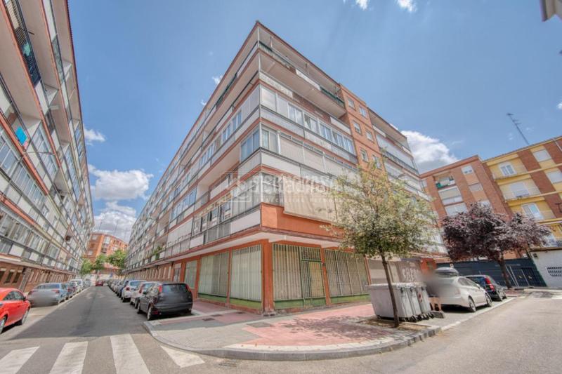 Foto 57ff2605-ab09-4417-a9d2-f56224b6e542. Local comercial almacén en venta en Rondilla Valladolid