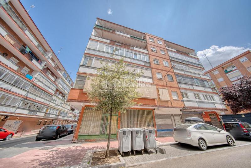 Foto a9d6f6b3-1360-4d60-9b62-dc58001928a6. Local comercial almacén en venta en Rondilla Valladolid