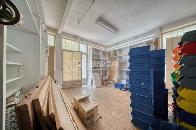 Foto cb8d9ba0-ab9c-499d-b2ba-d8cb9a660244. Local comercial almacén en venta en Rondilla Valladolid