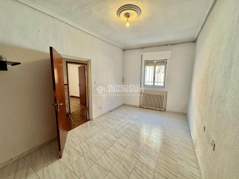 Foto 014e05dd-10fe-47a2-b699-039b309c349b. Casa bifamiliare in Barrio España Valladolid