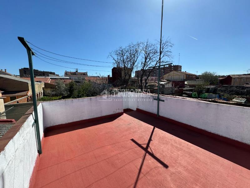 Foto eb6811e9-d760-43ff-8007-974ddadf7051. Casa bifamiliare in Barrio España Valladolid