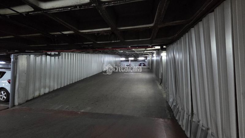 Foto 7f6f5ee0-d3c2-44e6-bdc9-7b8f6759ed77. Aparcament cotxe a Rondilla Valladolid