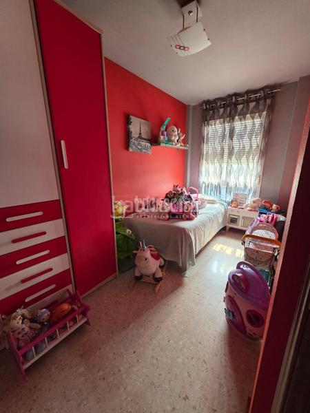 Foto 50dd6b04-4757-4841-89f3-b129980b47d3. Maison jumelée avec parking dans Sector Sur Córdoba