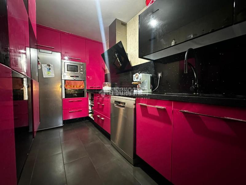 Foto 87769d66-eb67-4108-9f53-e8f0522895a8. Maison jumelée avec parking dans Sector Sur Córdoba