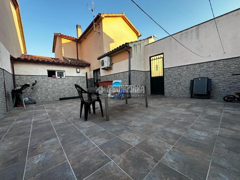 Foto d6d35154-d2dd-4067-a78c-fa61cb2f1d2f. Maison jumelée avec parking dans Sector Sur Córdoba