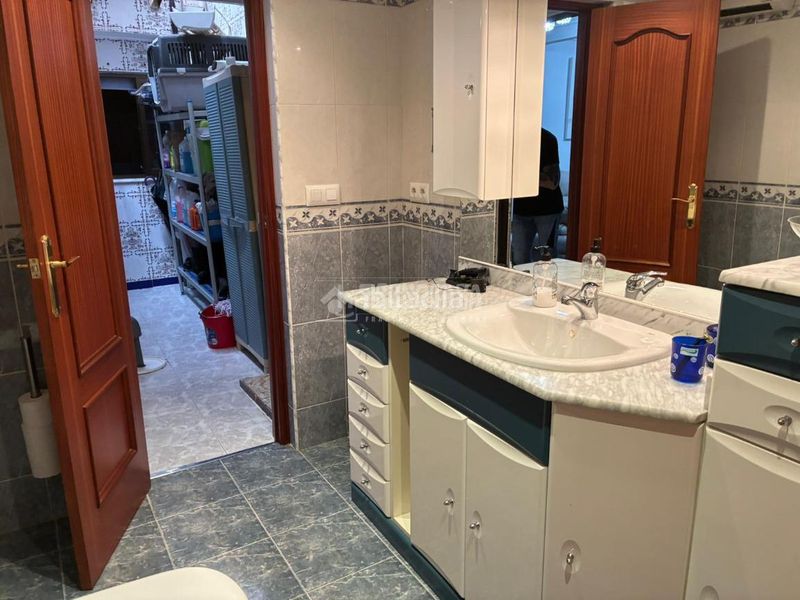 Foto 41e56a0d-8fca-4b74-98eb-5a2a39ad82a6. Casa aparellada amb calefacció aparcament a Campo de la Verdad - Miraflores Córdoba