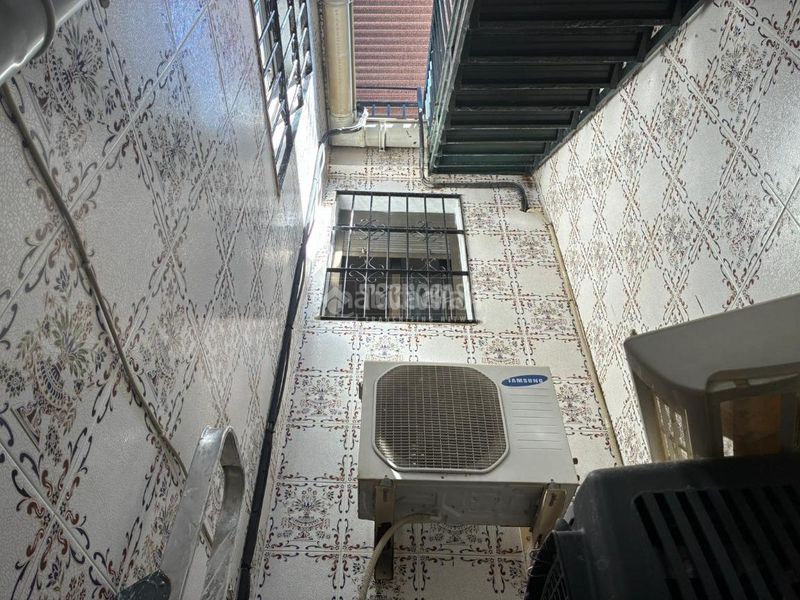 Foto 50f40a5a-955a-4e97-9e3b-ef1d1fe64e86. Casa aparellada amb calefacció aparcament a Campo de la Verdad - Miraflores Córdoba