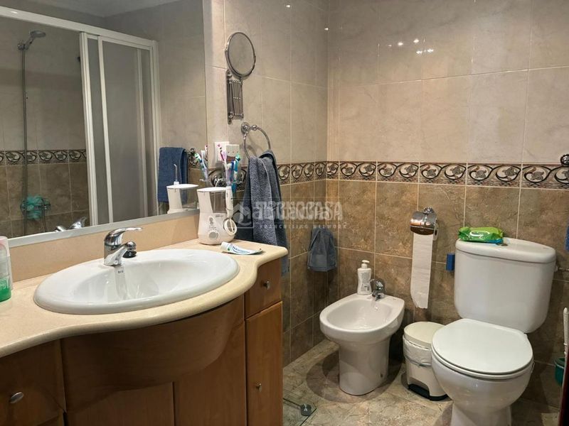 Foto d4806ef5-6b51-4365-bd75-b5c98d2a8354. Casa aparellada amb calefacció aparcament a Campo de la Verdad - Miraflores Córdoba