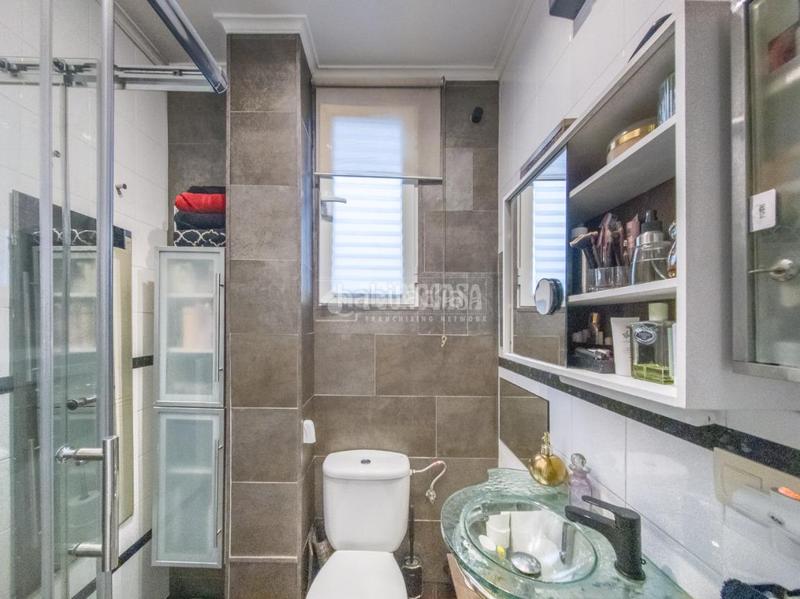 Foto b170de1b-2d5a-4cbd-8039-03670e58d422. Piso  en venta en Arapiles Madrid