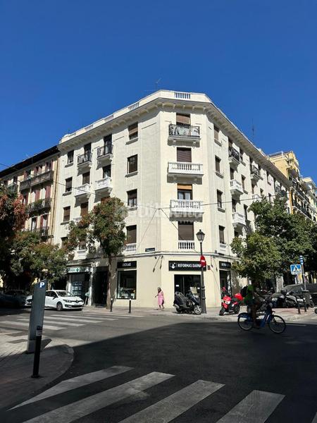 Foto 31e095d6-1892-4515-9373-483c62c9bb81. Local comercial  en venta en Arapiles Madrid