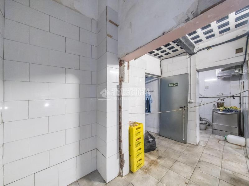 Foto 1f1efc88-ca3b-4ede-935b-130c112a1db6. Local comercial a Arapiles Madrid