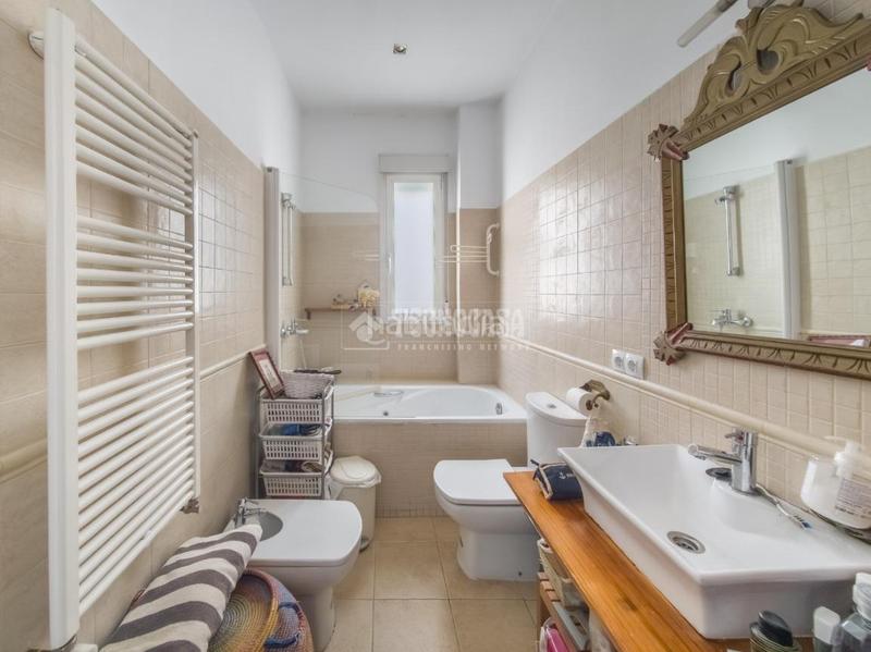 Foto 9404f990-95be-4232-91a1-559d336a6ab7. Dachwohnung mit heizung in Arapiles Madrid