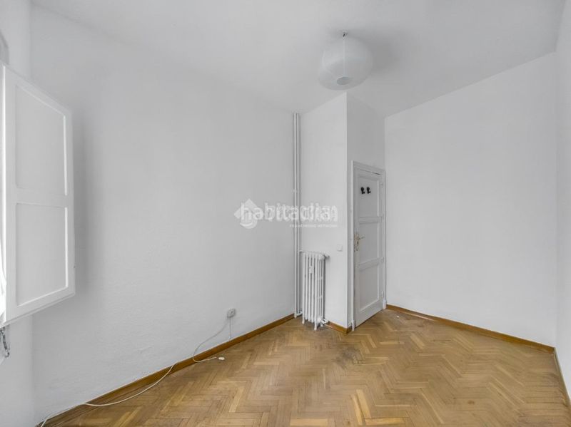 Foto 89896ee3-26c9-41f2-ab19-d10bee88e986. Piso  en venta en Arapiles Madrid