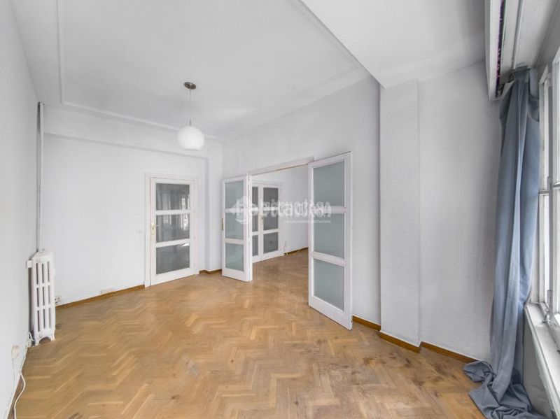 Foto a46c7170-e267-480a-97f9-6402802629d7. Piso  en venta en Arapiles Madrid