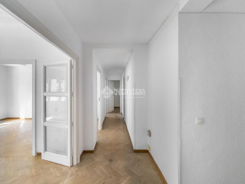 Foto e6953311-efd9-4922-8dd6-d2e9d6258372. Piso  en venta en Arapiles Madrid