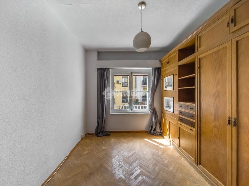 Foto ef551e10-944b-49bb-a442-16990812b31f. Piso  en venta en Arapiles Madrid