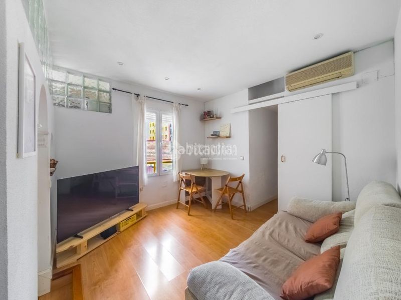 Foto d2cbb35a-9051-4e3d-9cef-fa8c8f0ad1a1. Piso  en venta en Arapiles Madrid