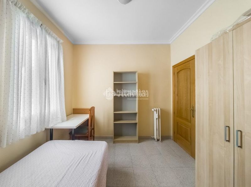 Foto b3cd93c5-f50a-4e9d-b193-88690df07a9d. Flat with heating in Arapiles Madrid