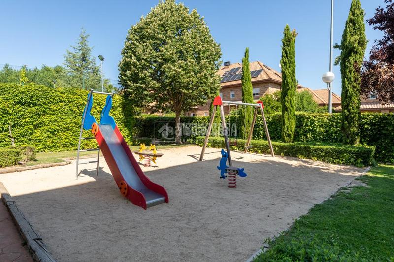 Foto 0a8156b3-2f5b-467a-af46-f87c166a894c. Location appartement avec parking dans Monte el Pilar Majadahonda