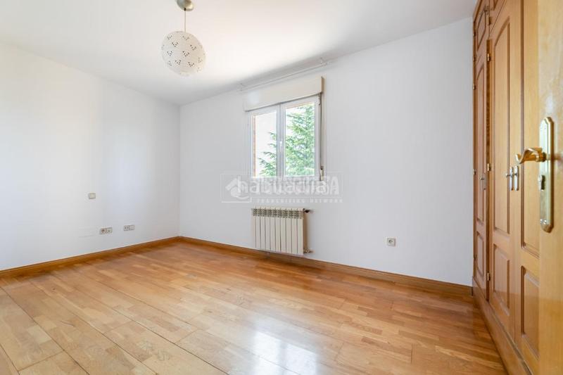 Foto 1c3e01da-8b64-4edd-8f40-8f5cf55f7cbb. Location appartement avec parking dans Monte el Pilar Majadahonda
