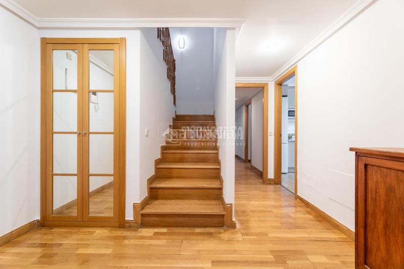 Foto a6f362ef-5711-4211-913c-6820450816f3. Location appartement avec parking dans Monte el Pilar Majadahonda