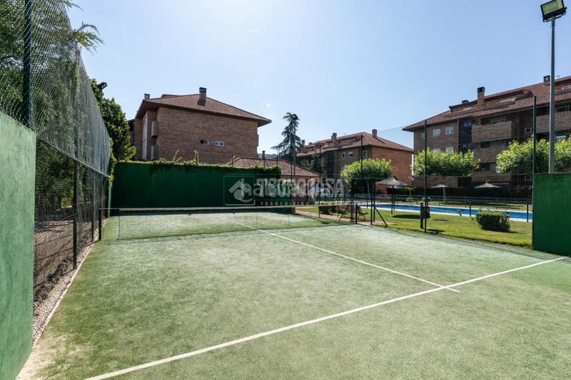 Foto 33839fbd-feae-4f53-b8a8-790849cde336. Rent flat with parking in Monte el Pilar Majadahonda