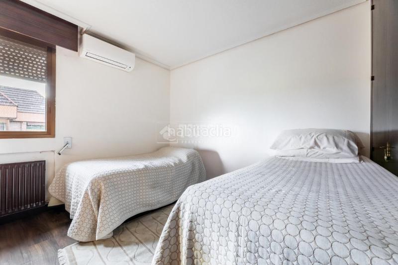 Foto 47bb4381-303c-41e1-a9e7-b8ca7a84c667. Flat with parking pool in Carretera del Plantío Majadahonda