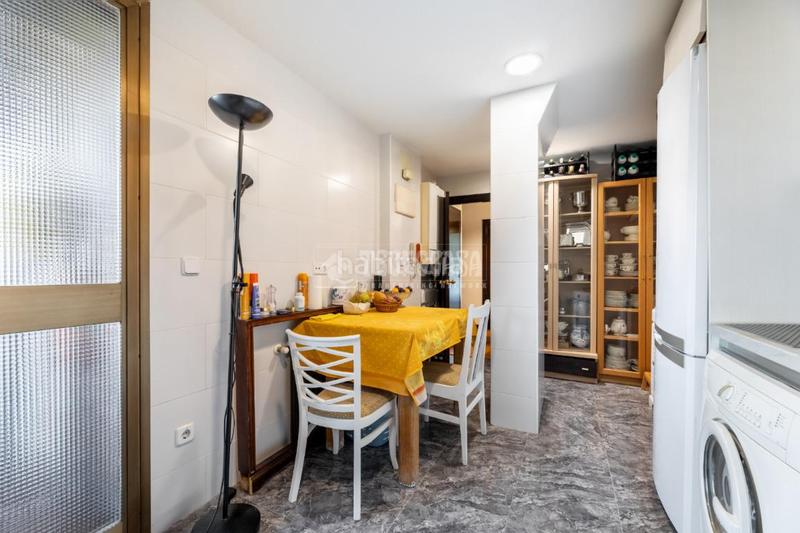 Foto 6917fc0c-e053-48b0-9bd6-88a3034dbe5a. Flat with parking pool in Carretera del Plantío Majadahonda